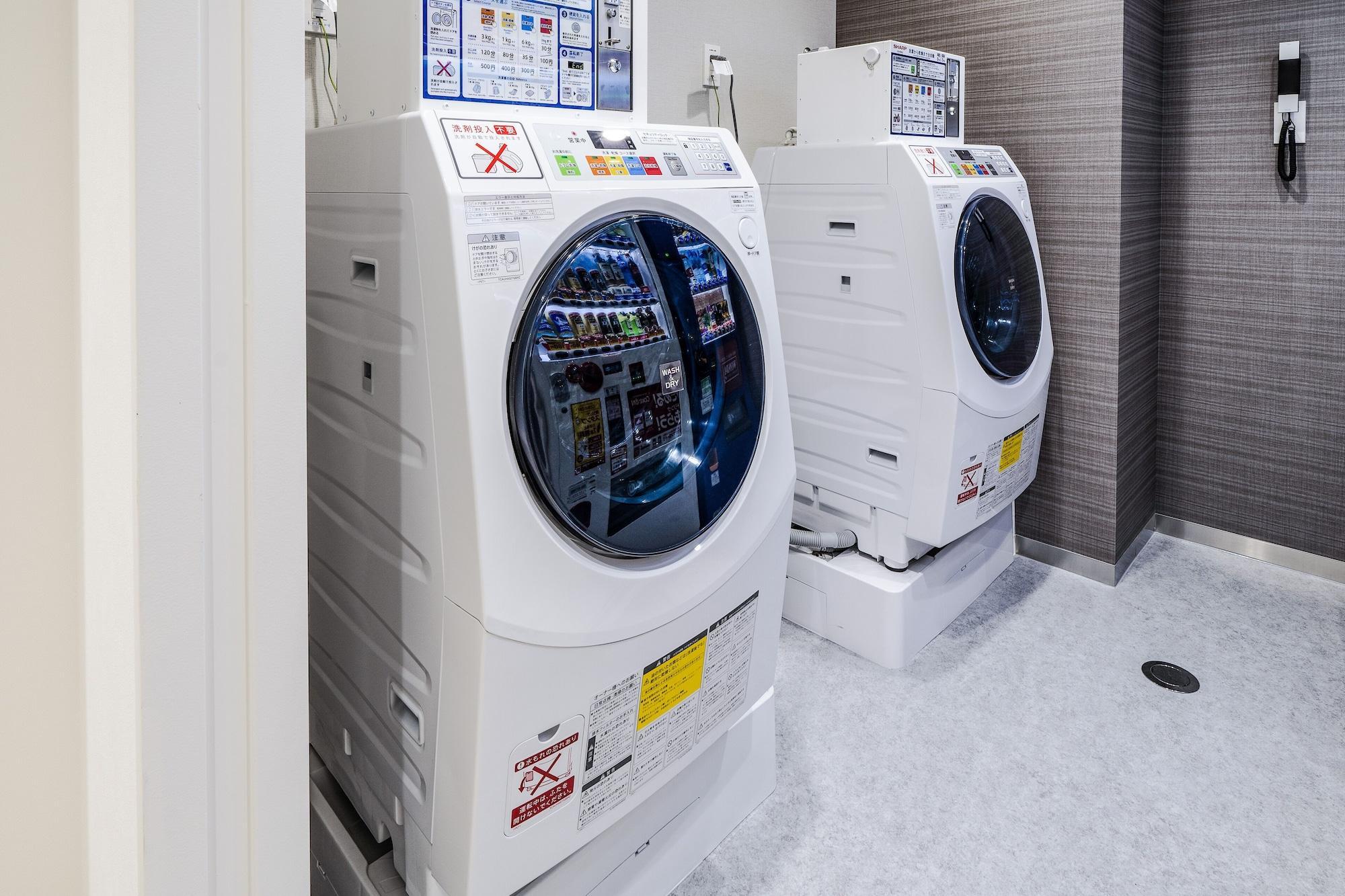 Koko Hotel Hiroshima Ekimae Buitenkant foto