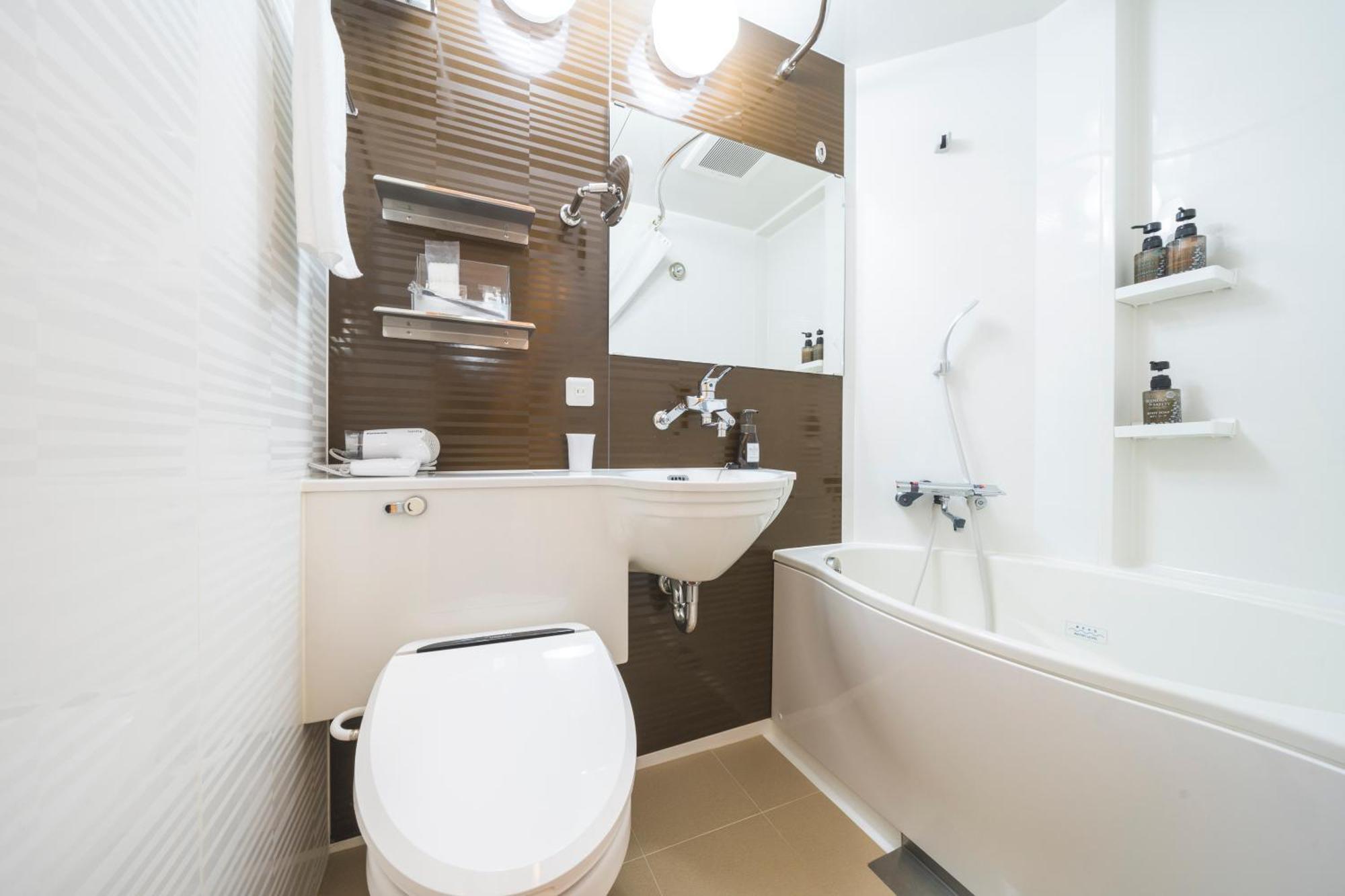 Koko Hotel Hiroshima Ekimae Buitenkant foto
