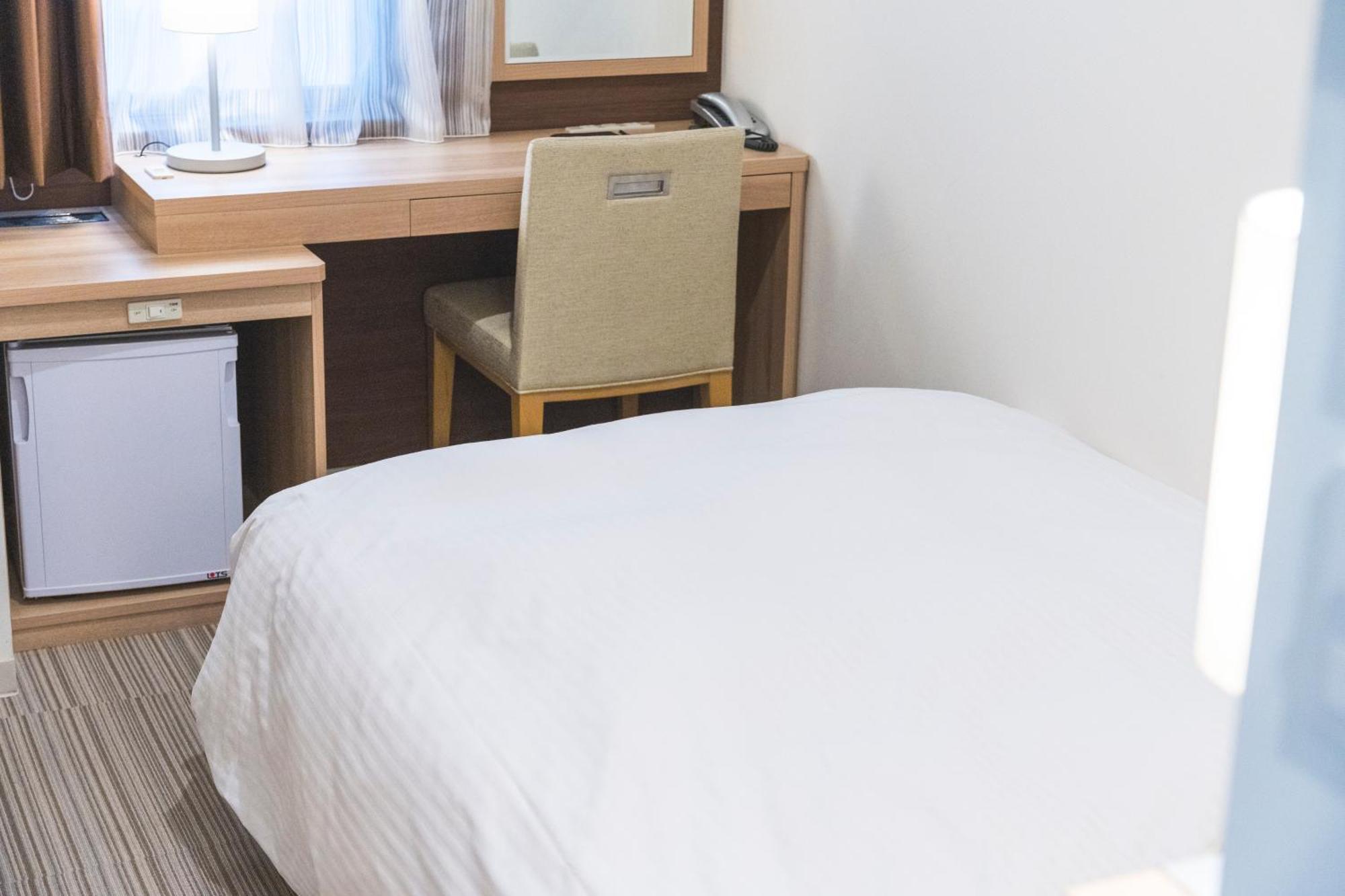 Koko Hotel Hiroshima Ekimae Buitenkant foto